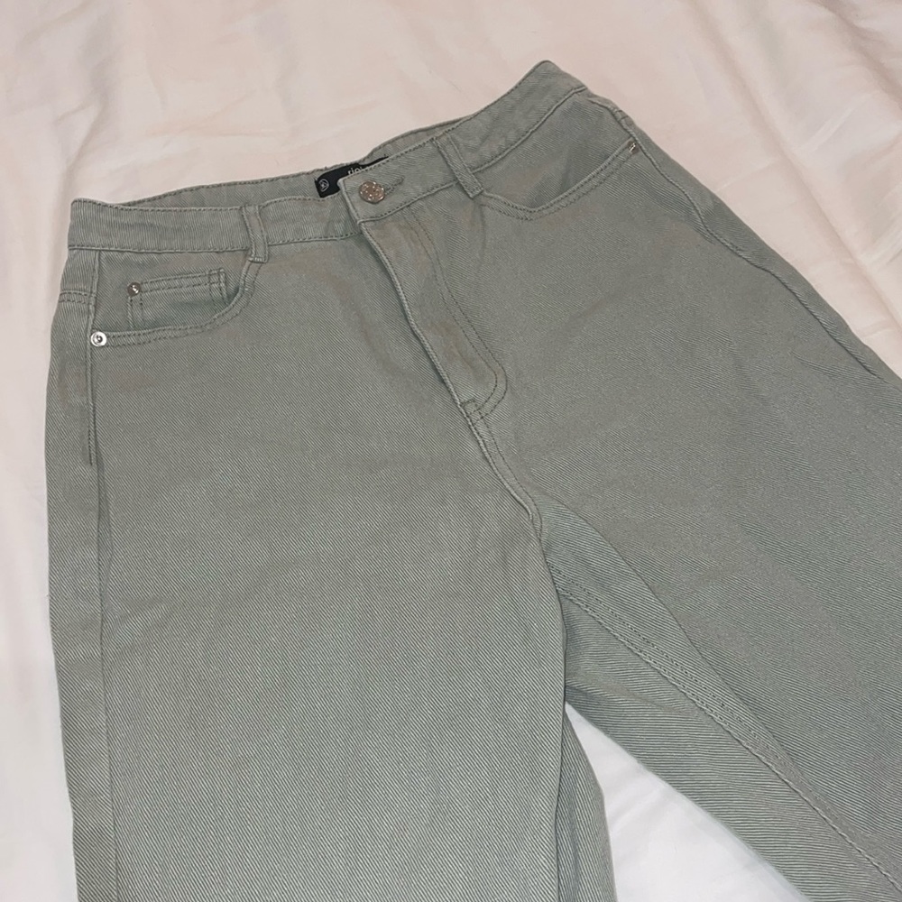 Green high waisted jeans